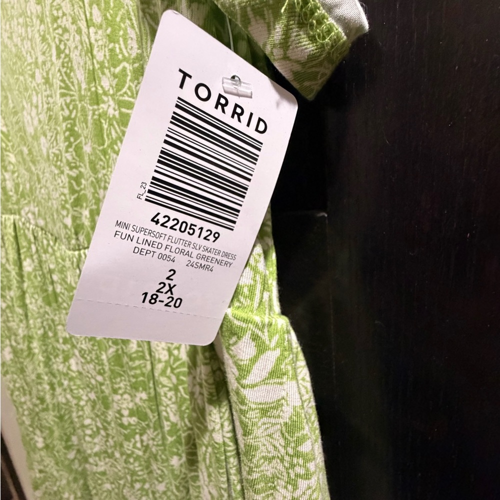 Torrid 2X NWT-Mini Flutter-Sleeve Skater Dress - Picture 2 of 3
